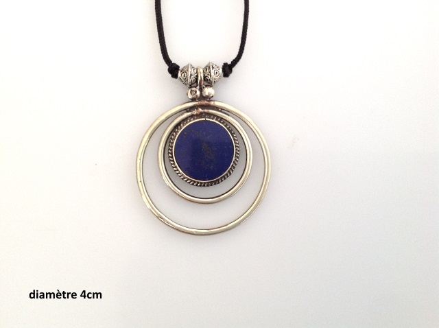 Pendentif en lapis lazuli